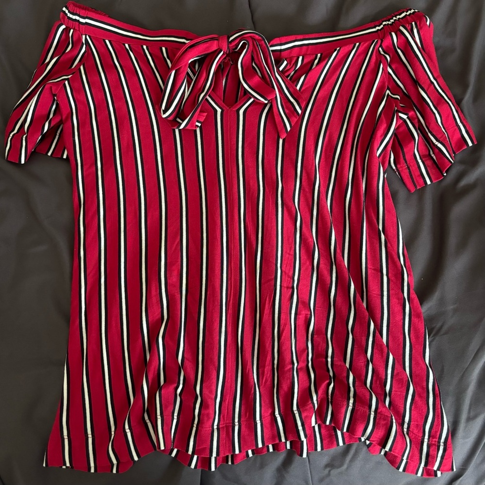 Size XSmall Petite off the shoulder top